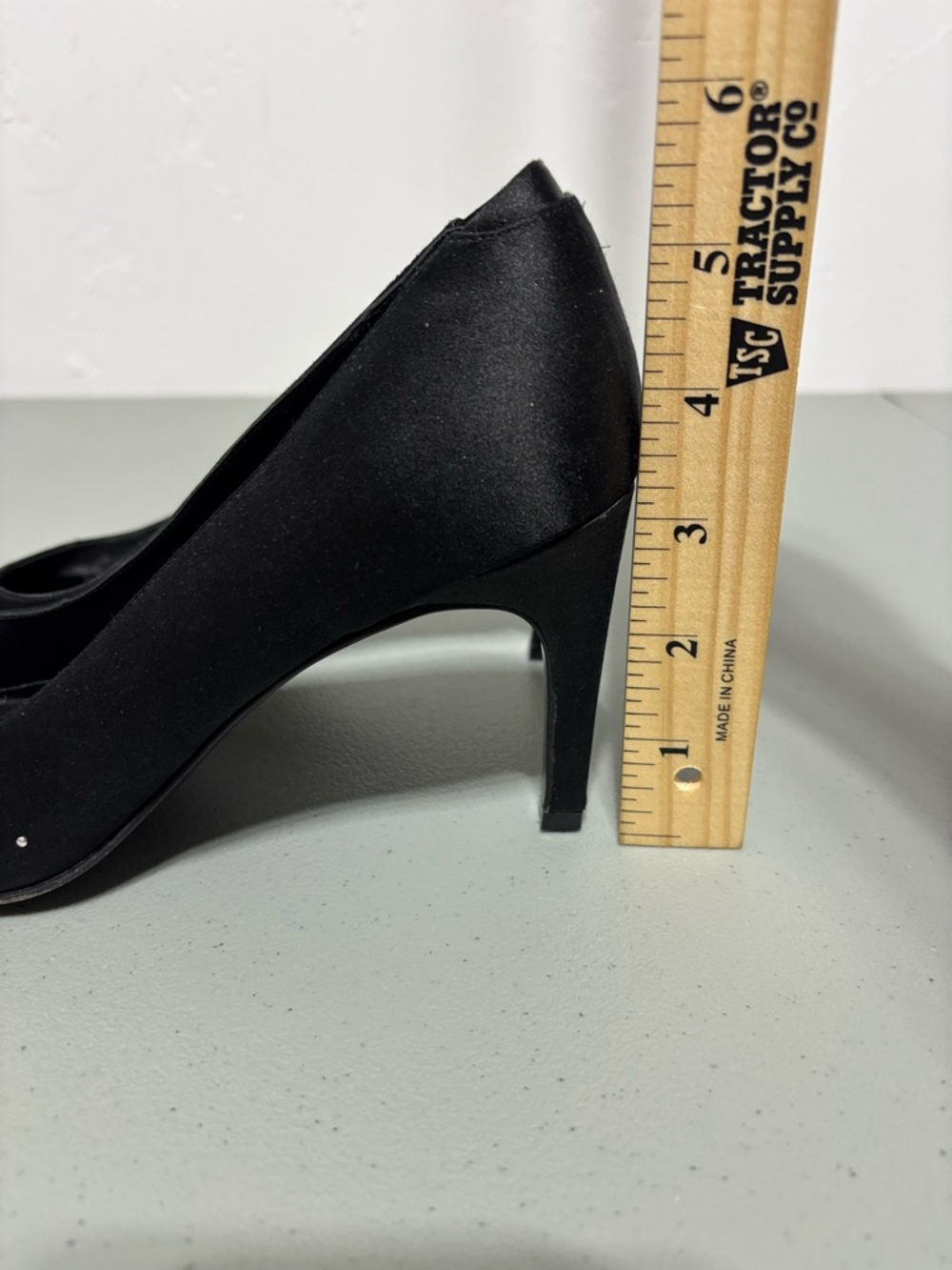 St. John Collection Black Satin Women's Heels Elegant Formal Pointed Toe 9B - Picture 7 of 16